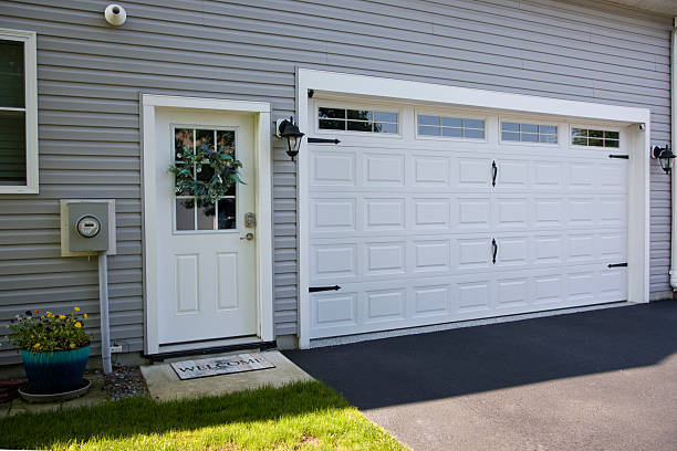 24/7 Emergency Garage Door Panel Replacement experts in Bosque County County, TX